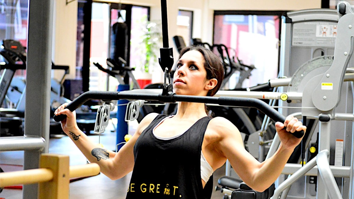 Sarah Ezzideen Workout Gym Lat pulldowns